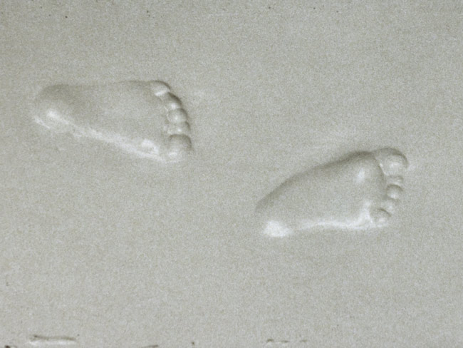 childs footprints